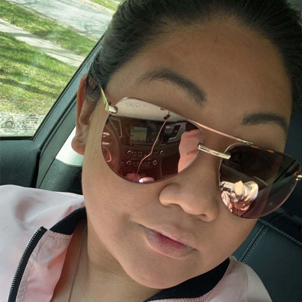 Meet your Posher, Crystal